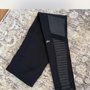 ALO Yoga Black Leggings